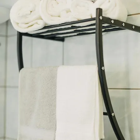 Sunce アパート ヴィソコ